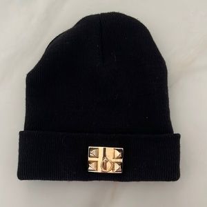 Black beanie with gold hardware